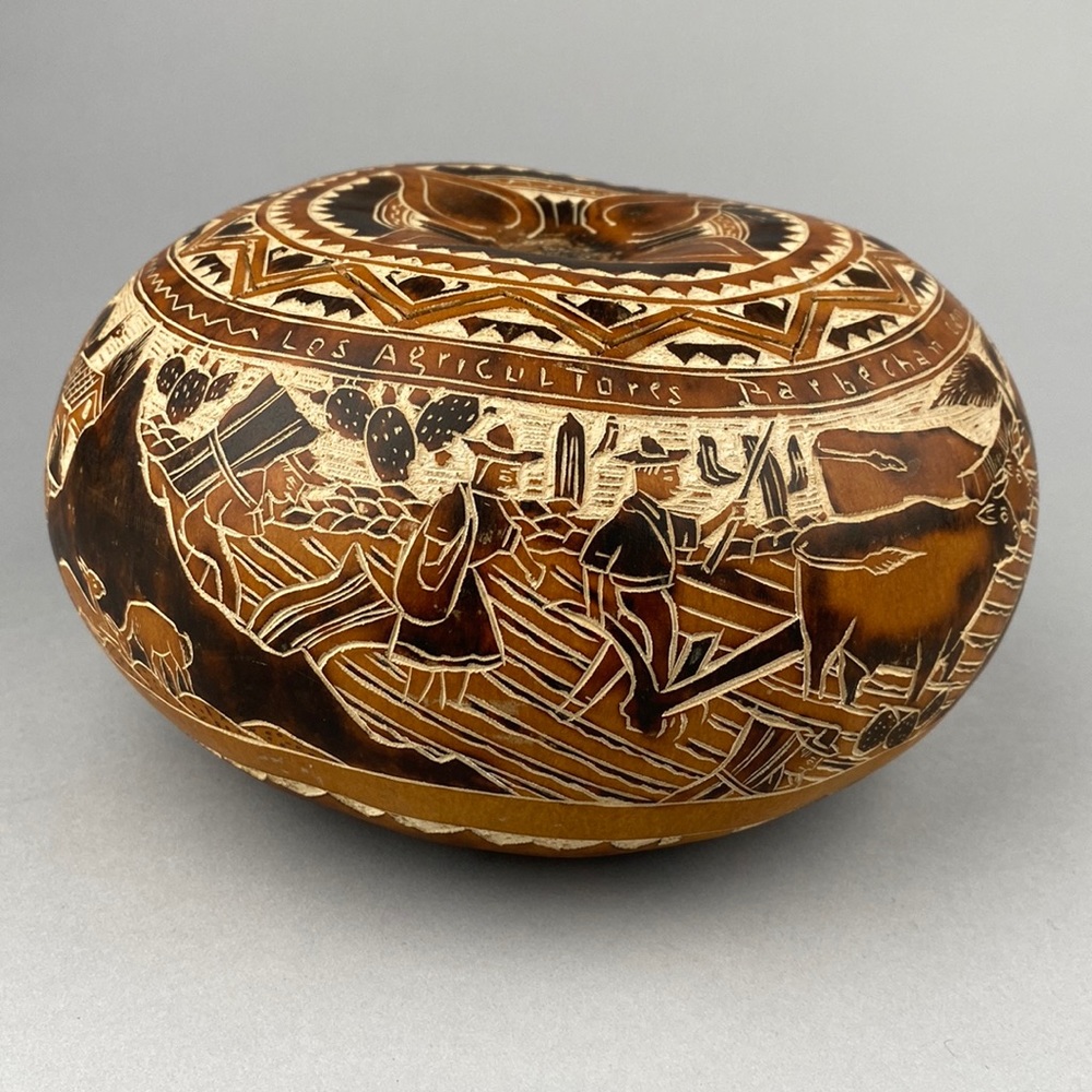 Leoncio Veli Peru Gourd Carved Bowl Llamas Mountains People Storyteller w Lid